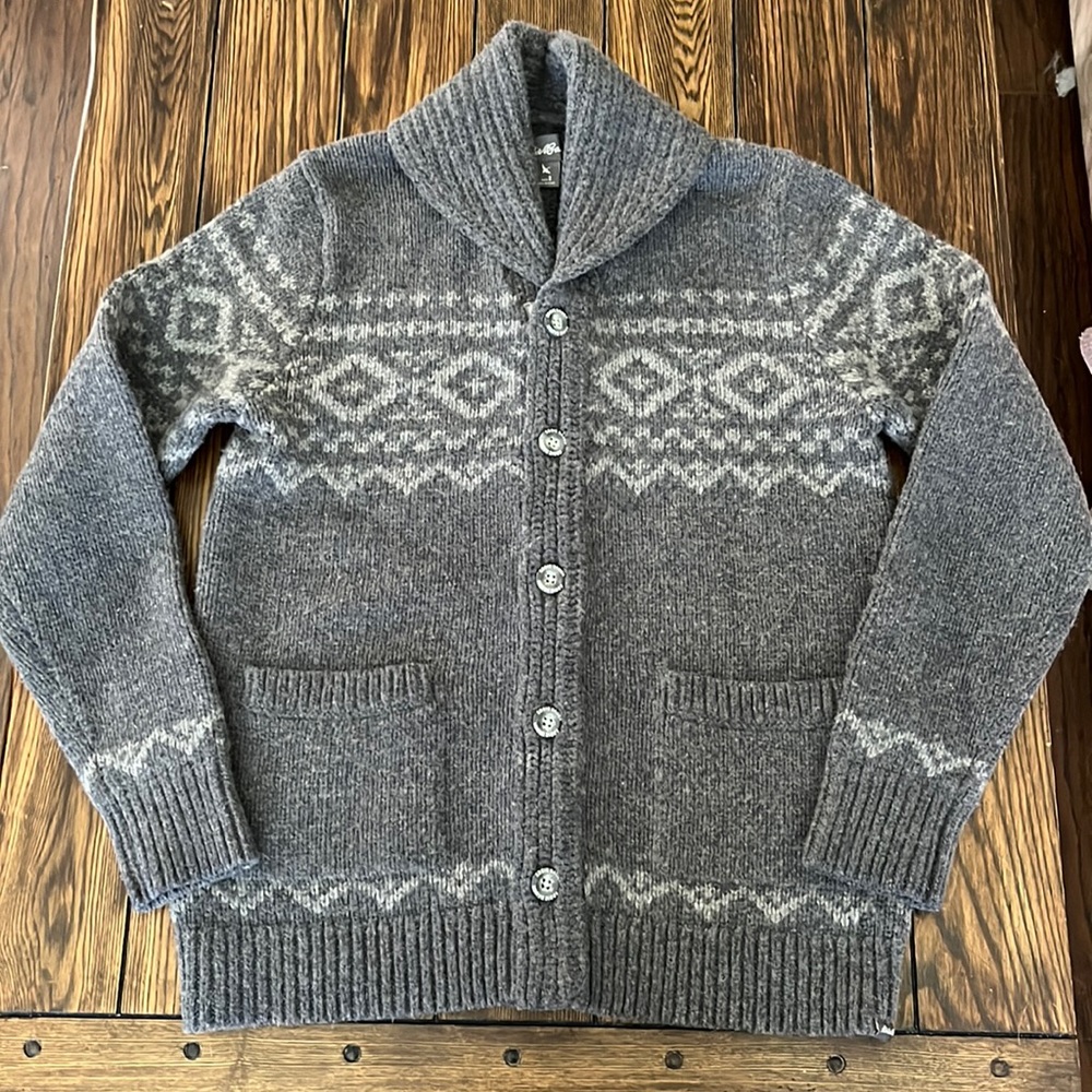 EUC grey Eddie Bauer cardigan